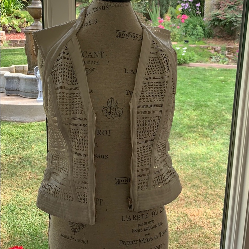 White vest